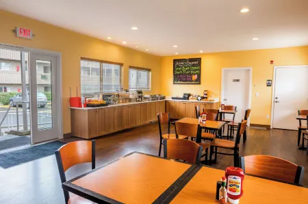 Ebb Tide Oceanfront Inn Отели в г. Сисайд