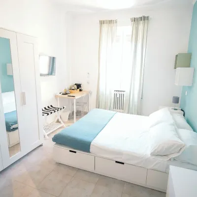 Salotto Tiburtino Rooms Hotels near Prenestino Labicano