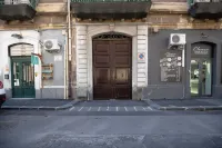 Tra l'Etna e il Mare Via Oberdan Hotels in 