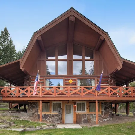 Gorgeous Log Home 9 mi from West Glacier