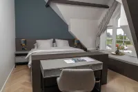 Hotel - restaurant Hoeve Kromwijk Hotels in Leidschendam