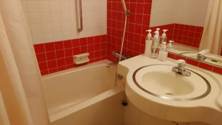 Business Hotel Kei Отели рядом со станцией JR Kimiidera Station