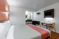 Motel 6 Glassboro, NJ - Rowan University Hotels in Williamstown