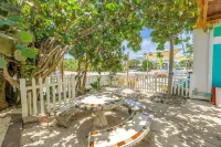 Tranquil Oasis with Free Bikes and Paddleboards - Charming Escape