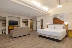 Spark by Hilton Rock Springs