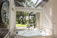 Azalea Cedar-Rose Barossa Valley Villa