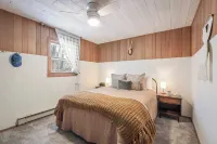 더 파인즈 코지 애로우헤드 레이크 이스케이프, 수영장 및 야외 모험 있음