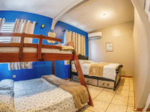 Spacious Family Retreat: Terrace, Inground Pool, Solar Power, Wi-fi, Pool Table Hotels in Pole Ojea