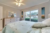 Lovely Florida Retreat w/ Lanai: 5 Mi to Riverwalk