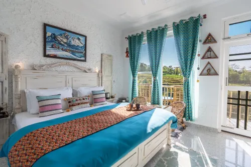 The Himaal, Bir - Luxury Boutique Homestay - Apartments