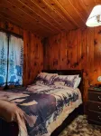 Charming 2-bedroom  lakefront cabin in delightful Phillip,WI