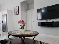 Cozy Relaxing Home in Old Harbour Hotels in Sandy Bay