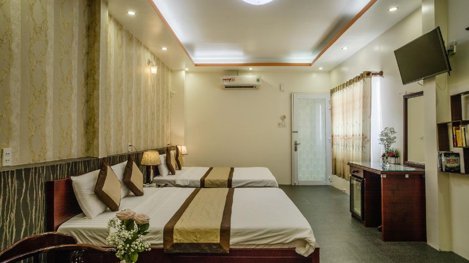 Dong Bao Hotel