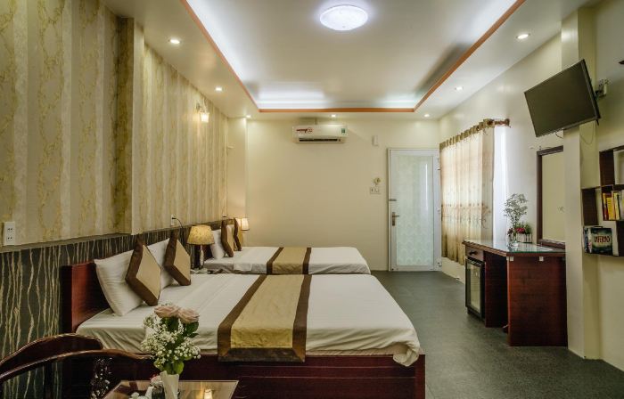 Dong Bao Hotel