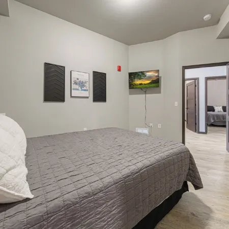 Charming 2-bedroom/2 bath apartment with spa & fitness room amenities in Mankato