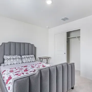 4-bedroom house in marvelous Buckeye with WiFi, AC. Enjoy your stay