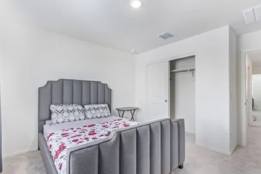 4-bedroom house in marvelous Buckeye with WiFi, AC. Enjoy your stay