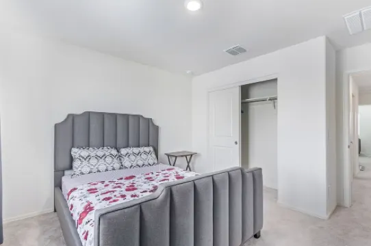 4-bedroom house in marvelous Buckeye with WiFi, AC. Enjoy your stay