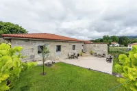 Casa d'Amares Hotels in Amares