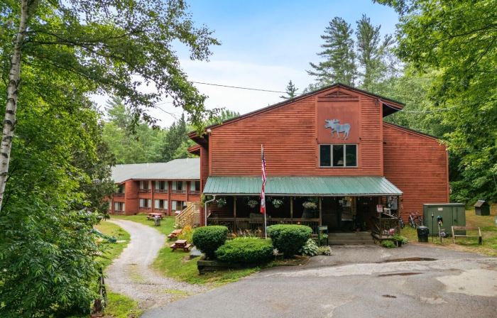 Evergreen Valley Inn