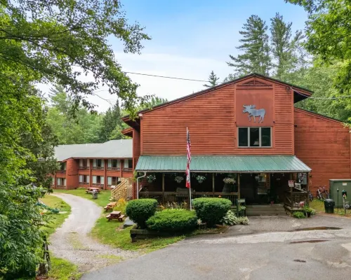 Evergreen Valley Inn Hotels in Stoneham