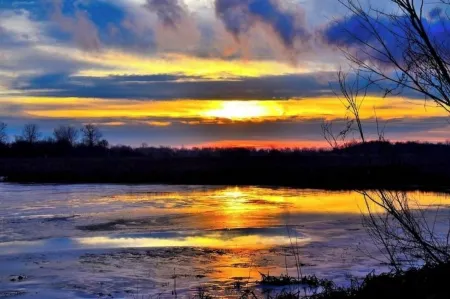 1ST floor Condo NO STAIRS, beaches ,pool cedar point camp perry marsh parks,<br>