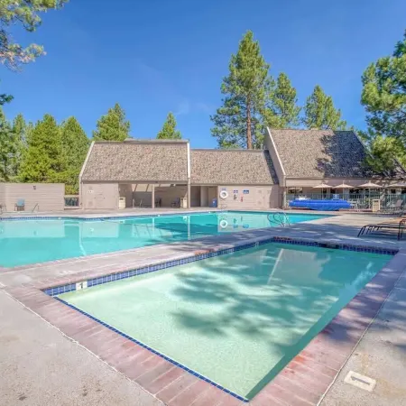 Scenic 1 Bedroom W/Loft at Mount Bachelor Resort!