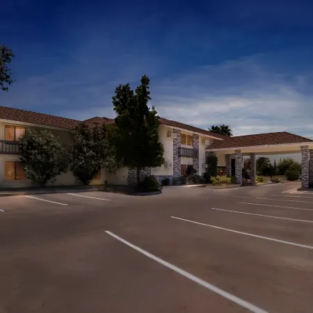 Red Roof Inn & Suites Ridgecrest