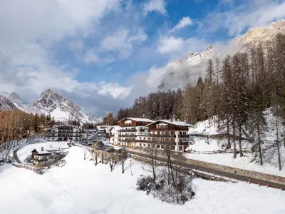 Hotel des Alpes Hotels near Lake Sorapis