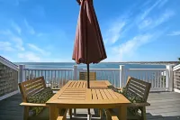 3Br Oceanfront on Nubble Cliffs!