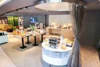 Novotel Resort & Spa Biarritz Anglet - breakfast