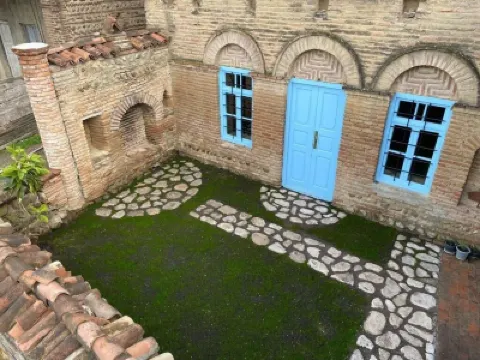 Lurji Bani Hotels in 