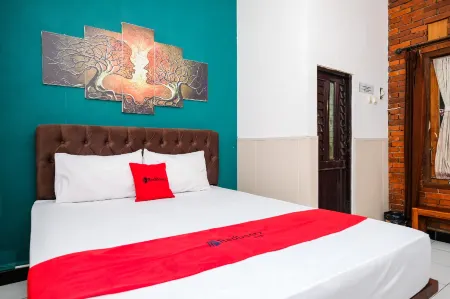 RedDoorz Syariah Near Akmil Magelang Отели в г. Mertoyudan