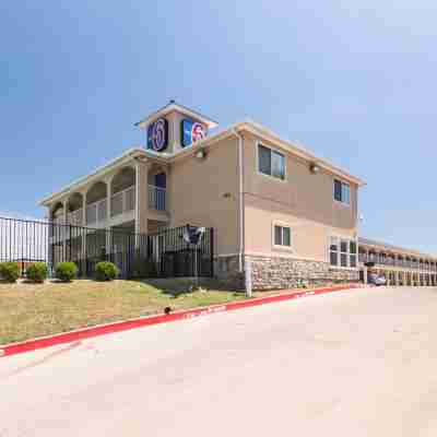 Motel 6 Azle, TX Hotel Exterior