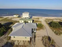 5 Bedroom Beach House Slps 12 - Private Beach - Shells - Fishing -Screened Porch