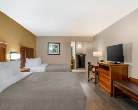 Quality Inn Hotels in Lumberton