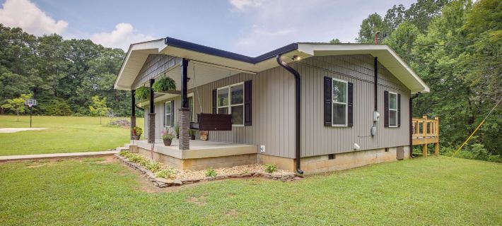 Close to Nickajack Lake! Serene Retreat w/ Hot Tub Hotels in Jackson County
