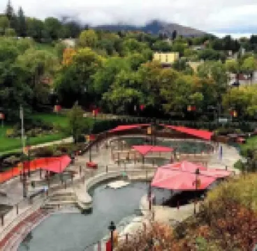 Cheerful Bancroft bungalow near Lava Hot Springs. 卡里布縣酒店
