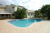 Charming 1-bedroom villa in Lucea with AC