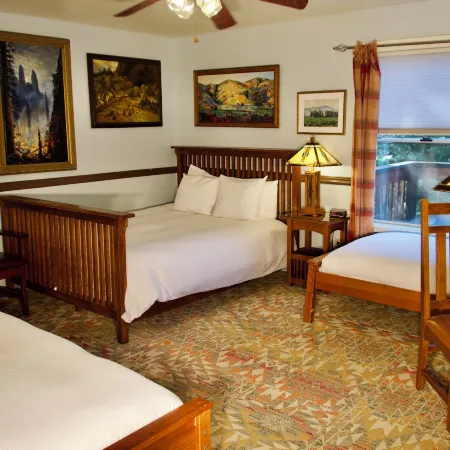 Yosemite Bug Rustic Mountain Resort