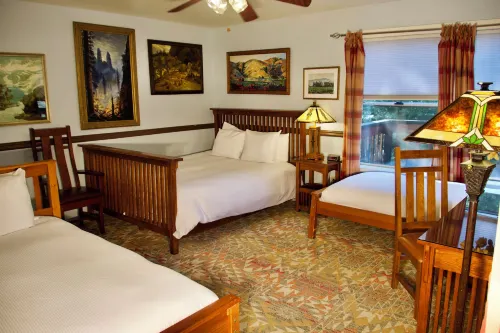 Yosemite Bug Rustic Mountain Resort