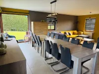 Quiet 5-bedroom house with garden and terrace Hotels in Gesves