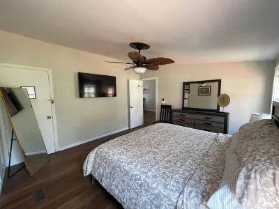 Year Round Playground - Rare Rustic-Modern Getaway 馬里蘭大學東岸分校附近的飯店