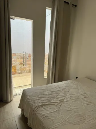 Semi-detached house bordering Belo Horizonte, Contagem Отели рядом с достопримечательностью «Lagoinha church in Contagem»