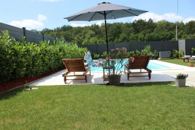 Country house Anton in Croatia - stylish vacation home with pool for up to 10 guests! 住宿飯店