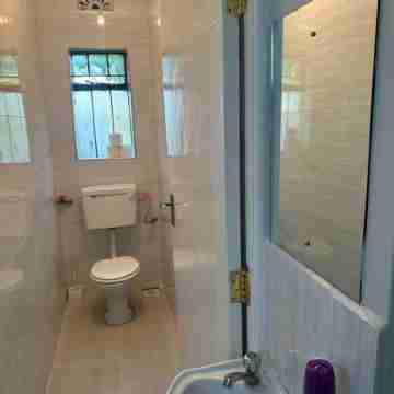 Elgon Gated Jacaranda drive community Lovely 1-bedroom 1- shower 1-livingroom Rooms