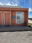 Remodeled two queen bed unit 11 studio with AC, Heat and fast WiFi in Fillmore