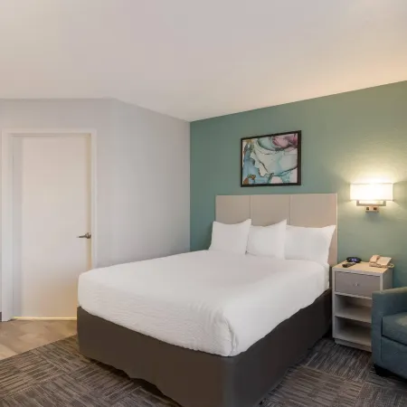 MainStay Suites Omaha Old Mill