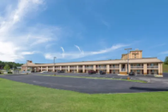 Econo Lodge Inn & Suites East Hotels in Knoxville