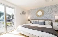 Ocean Boulevard North, 3 min walk to beach! Hotels in Rye